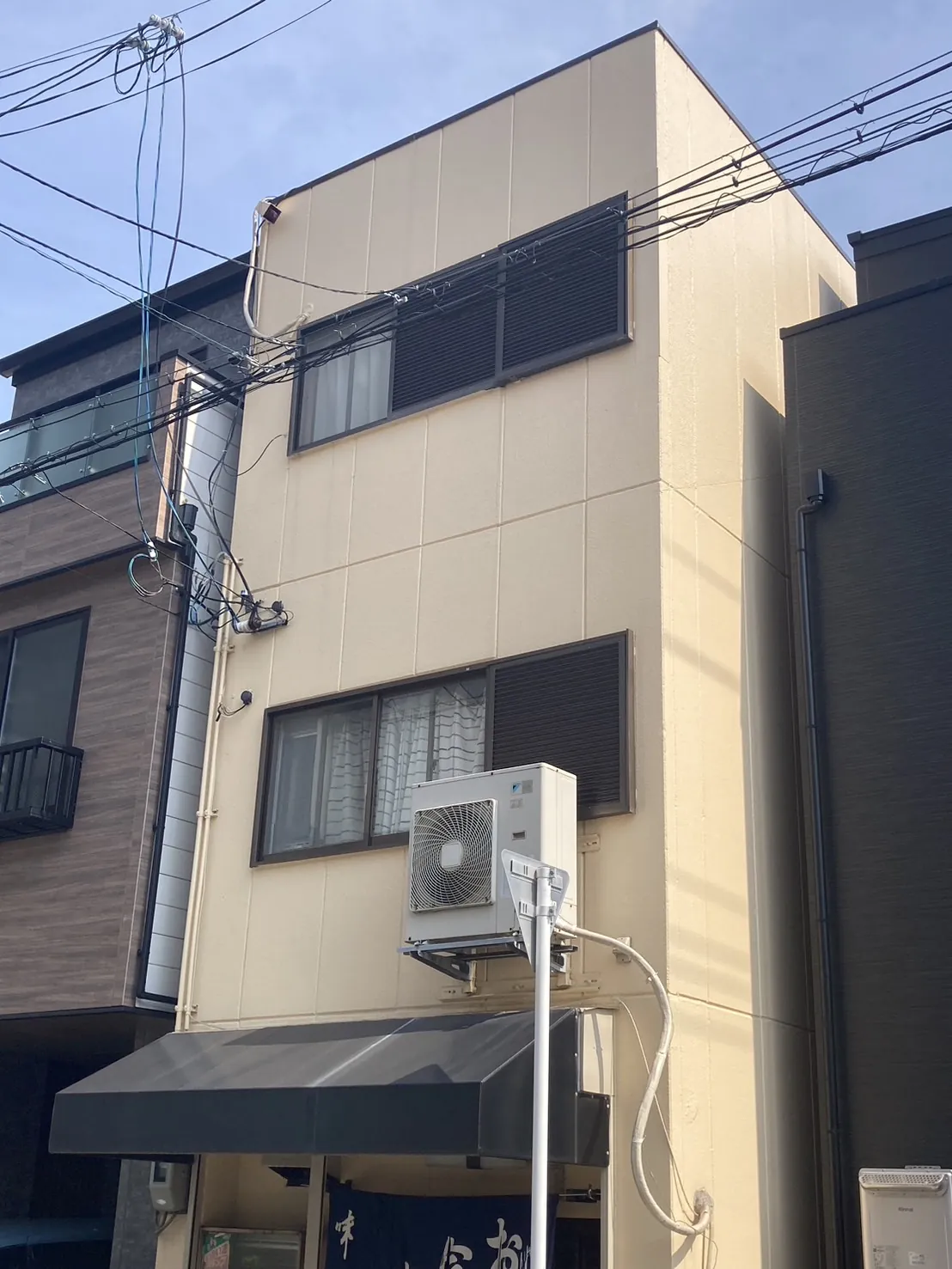 東住吉区　N様邸｜大阪市東住吉区の外壁塗装の施工事例｜施工写真2｜大阪市西区新町の創和